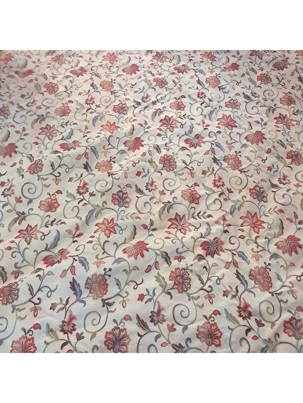 Croscill comforter crewel tapestry Queen bedspread blanket floral flowers tan
